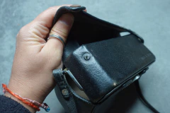 Nikon estuche original de cuero para visor Photomic de Nikon F - Oeste Analogico