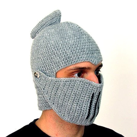 Elmo Viking Articulado em Crochê