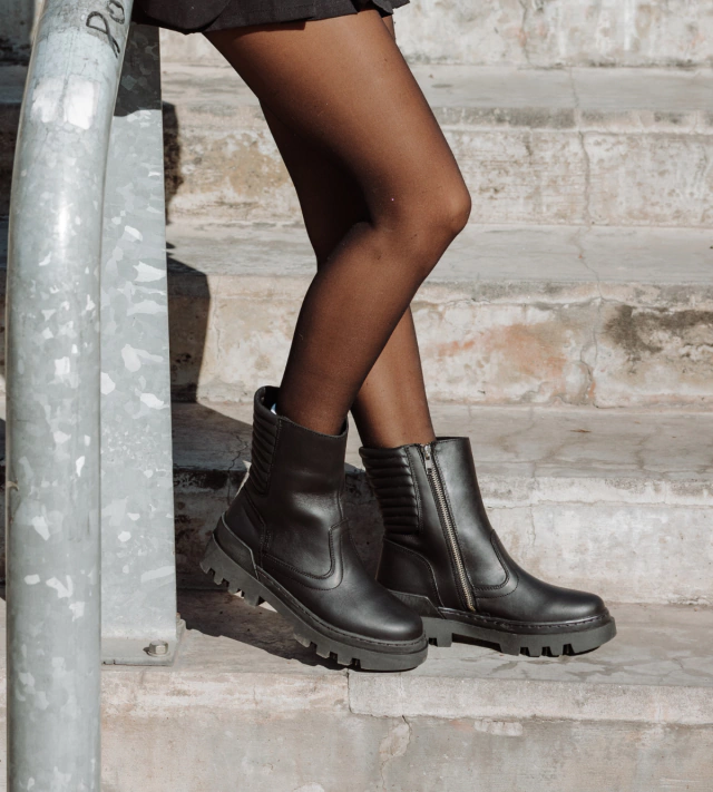 Bota Anya negra Urban Cow — imagen 3