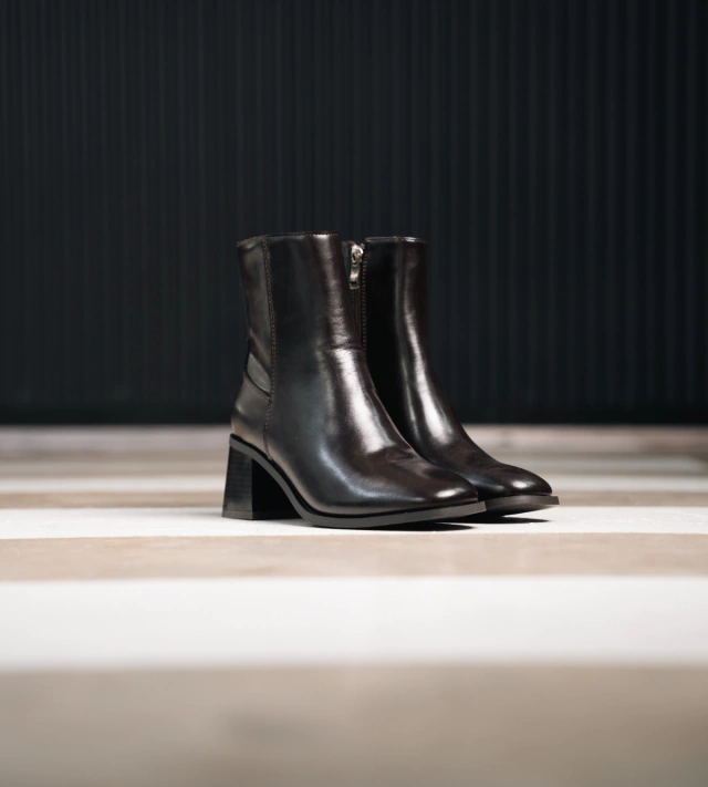 BOTINETA ARCADIA DARK BROWN — imagen 3
