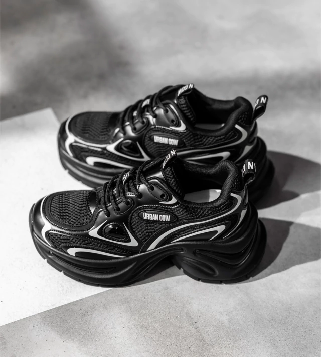 Zapatilla akron total black — imagen 3