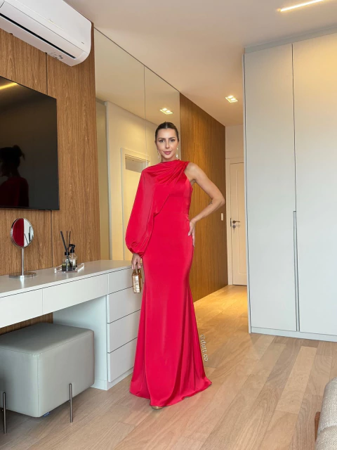 Vestido Ivana acetinado justo com manga removível vermelho