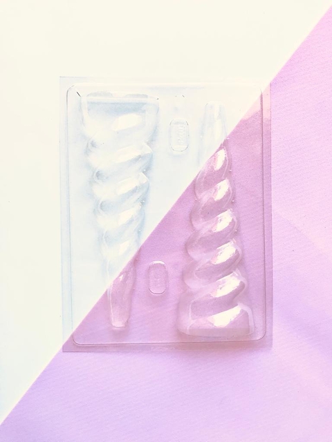 Molde "Cuerno de Unicornio". COOPER