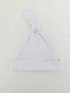 GORRITO DE ALGODÓN CON NUDO