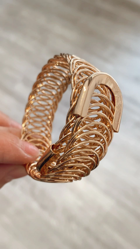Brazalete Ava dorado