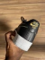AIR FORCE GOLD BLACK na internet