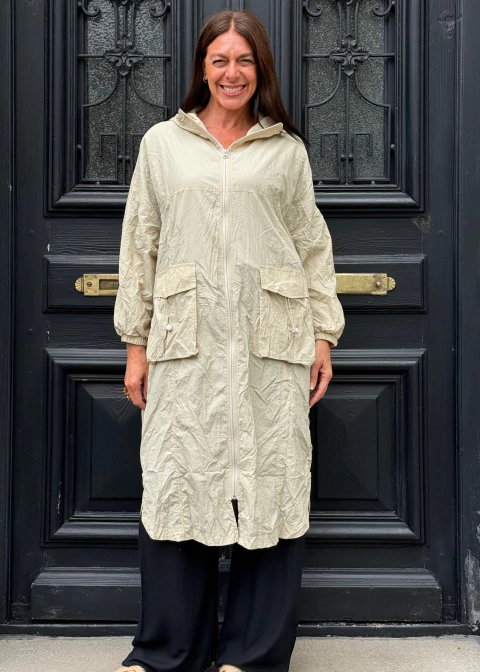 PARKA ROMPEVIENTOS BEIGE - comprar online