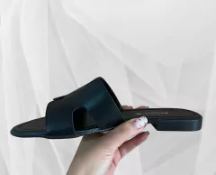 Sandalias H en internet