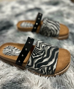 Lola Cebra Cuero - comprar online