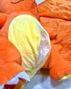 Peluche Con Manta Dentro Charmander - Smile Socks