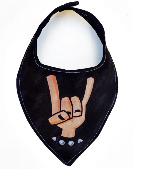 Babero Bandana Mano Metalera