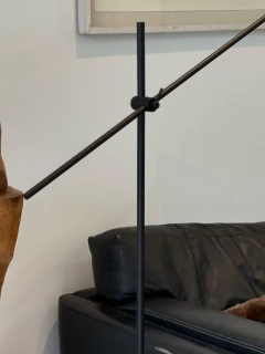 Lámpara de pie Noruega (brazo largo) - Hado De Luz