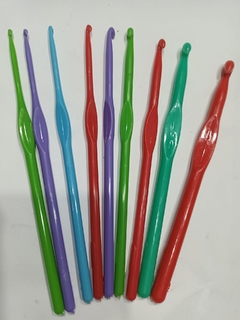 AGUJAS de CROCHET PLÁSTICO Finas