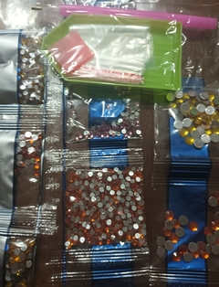 NOVEDAD!!! PINTURA con DIAMANTE 10 - Henriette bordados