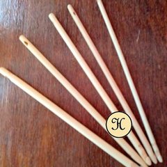 Agujas crochet madera con ojal c/u