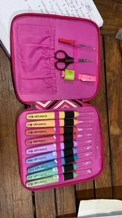 ESTUCHE CROCHET CON LUZ 9 - comprar online
