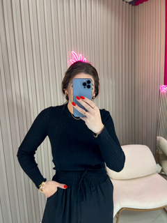 Blusa/cropped cacharrel segunda pele tricot modal premium (preto)