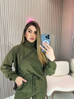 Cropped MOLETOM Manuella (verde militar) - Jordanna Galia Store