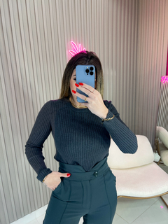Blusa/cropped cacharrel segunda pele tricot modal premium (chumbo)