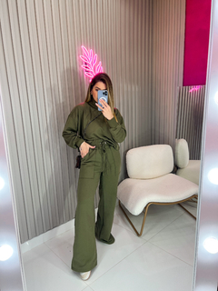 Imagem do Cropped MOLETOM Manuella (verde militar)