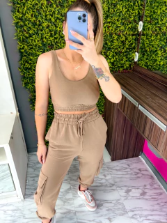 Cropped Regata moletom (caqui)