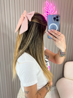 Laço de cabelo suede (rosê) na internet