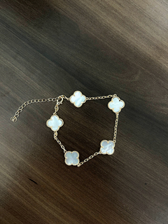 Pulseira florzinhas vanncleff off white (inspiração) (DOURADO) - loja online