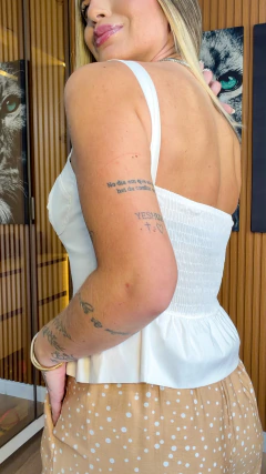 Regata muse peplum algodão (off white) - Jordanna Galia Store