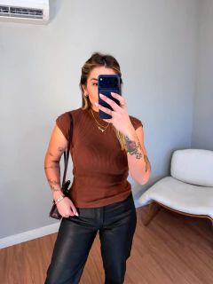 Blusa sarah basica tricot modal (marrom) - loja online