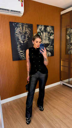 CALÇA friso/ boot cut couro eco peluciada (preto) - comprar online