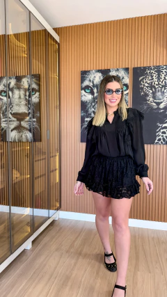 Short saia carlota renda (preto) - loja online