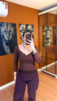 Blusa Aisla com renda manga longa poliamida (marrom) na internet
