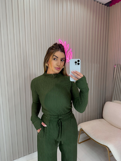 CONJUNTO Jordanna crepe anarruga (verde militar) - comprar online