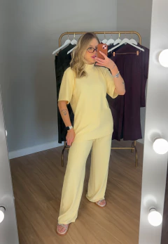 Conjunto Martina crepe anarruga (amarelo manteiga)