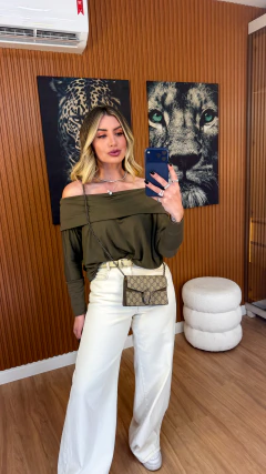 Blusa alana ombro a ombro manga longa renda viscolycra (verde oliva)