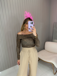 Blusa Larissa ombro a ombro lãzinha canelada (marrom) - comprar online