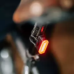 Luz LED trasera recargable SEEMEE 20 V2.0 - MagicShine - comprar online