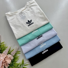 Blusa T-shirt Adidas na internet