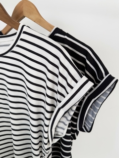 REMERA DANNA - SIN CAMBIO - tienda online