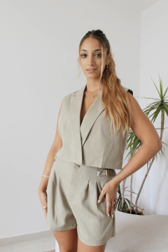 SHORT INDONESIA VERDE - SIN CAMBIO - VASQUITAS