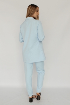 BLAZER ARMANI CELESTE - SIN CAMBIO