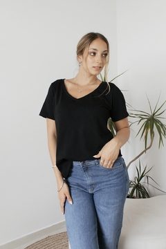 REMERA ANA NEGRO | Talle S al XXL - VASQUITAS