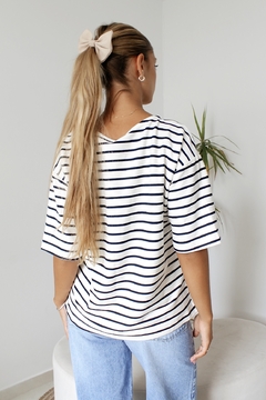 REMERA DINA