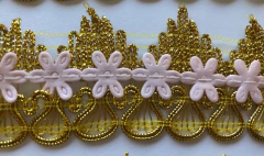 Galão ponta com flor branca (metro) - Leve Mais Luxo