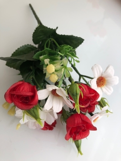 Planta: Buque de rosas misto branco e vermelho - Leve Mais Luxo