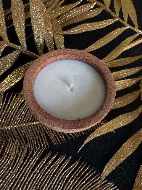 Velita en cuenco de madera