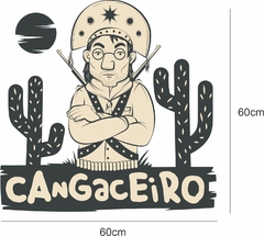Adesivo de parede representando um cangaceiro nordestino com cactos e uma lua ao fundo.
