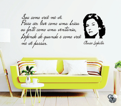 Adesivo com Frase e Rosto de Clarice Lispector