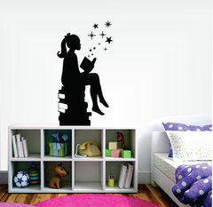 Adesivo De Parede Menina e Livros