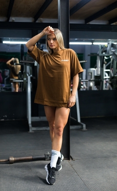 REMERA OVERSIZE BORDADA PREMIUM 4REAL BRICK